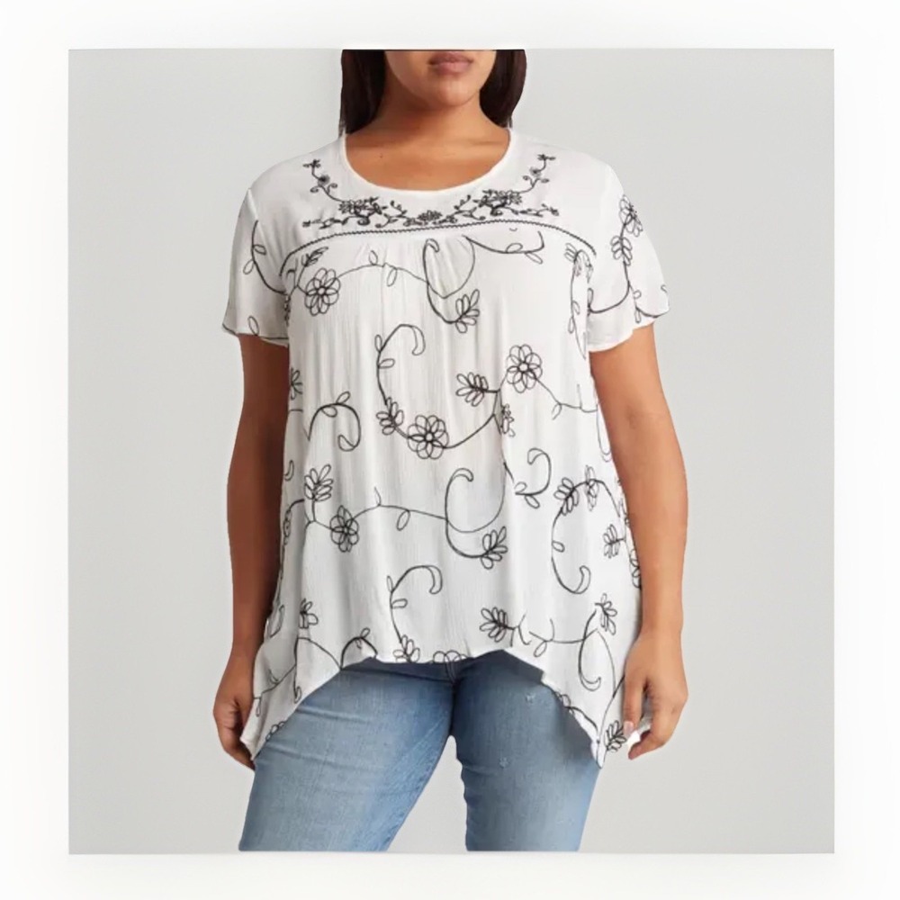 Liv Los Angeles White Black Embroidered Peasant Blouse Sharkbite Hem Size 3X NWT - Picture 1 of 6